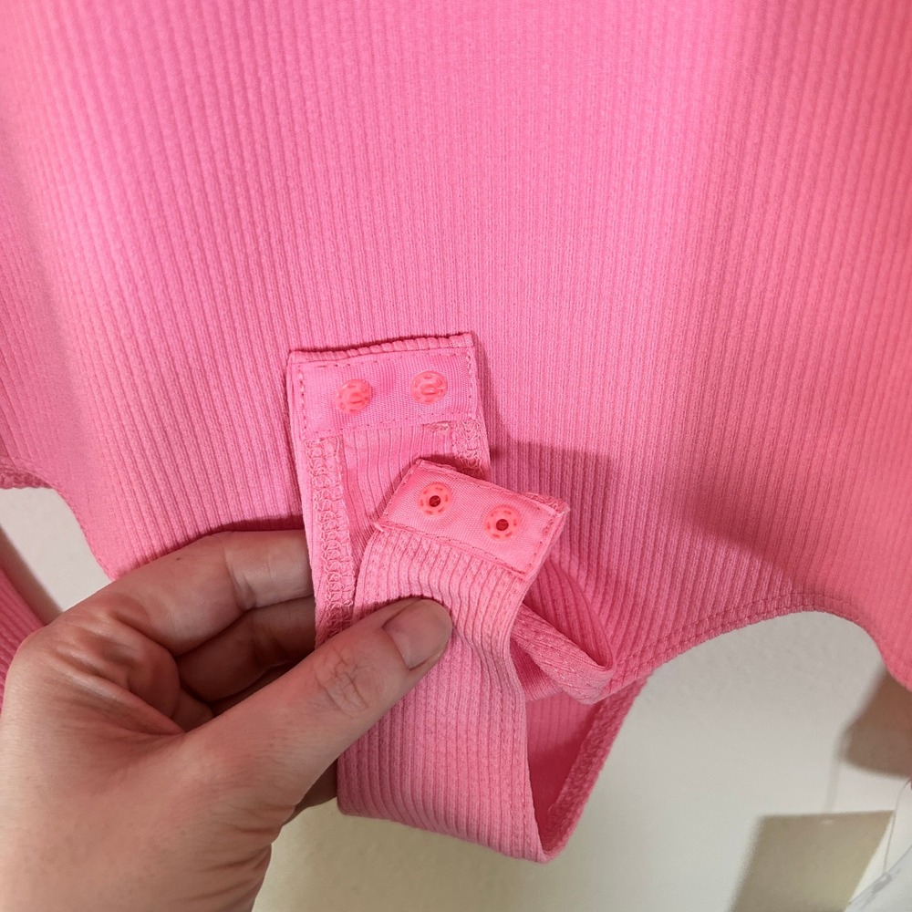 Von Maur I Pink Ribbed Puff Sleeve Long Sleeve Bodysuit I Size L I Mock Neck - Picture 5 of 10